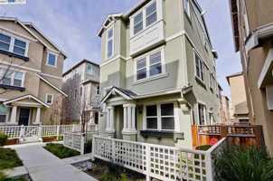 featured image of 2906 Pescadero Ter