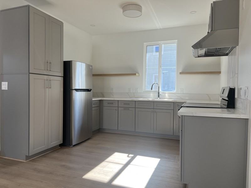 913 Wildrose Ave - Photo 4 of 13