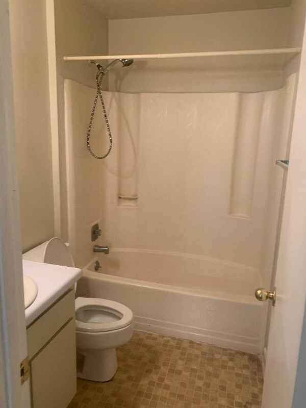 1725 Marion Ave - Photo 5 of 5