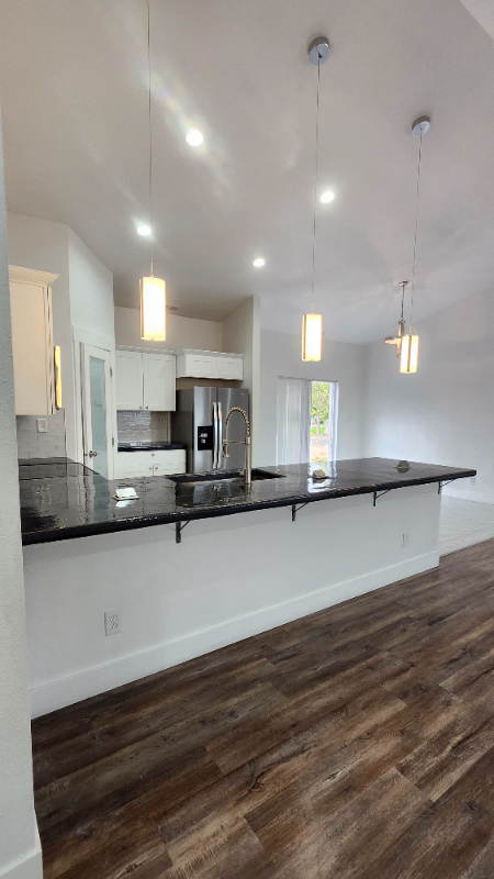7618 Mcbeth Ln Ne - Photo 6 of 19