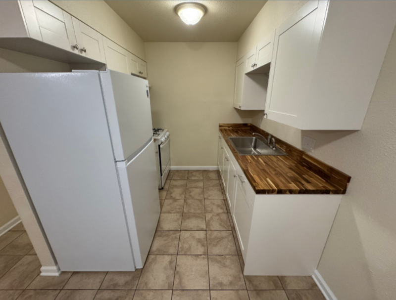630 S Hawley Rd #202 - Photo 5 of 8