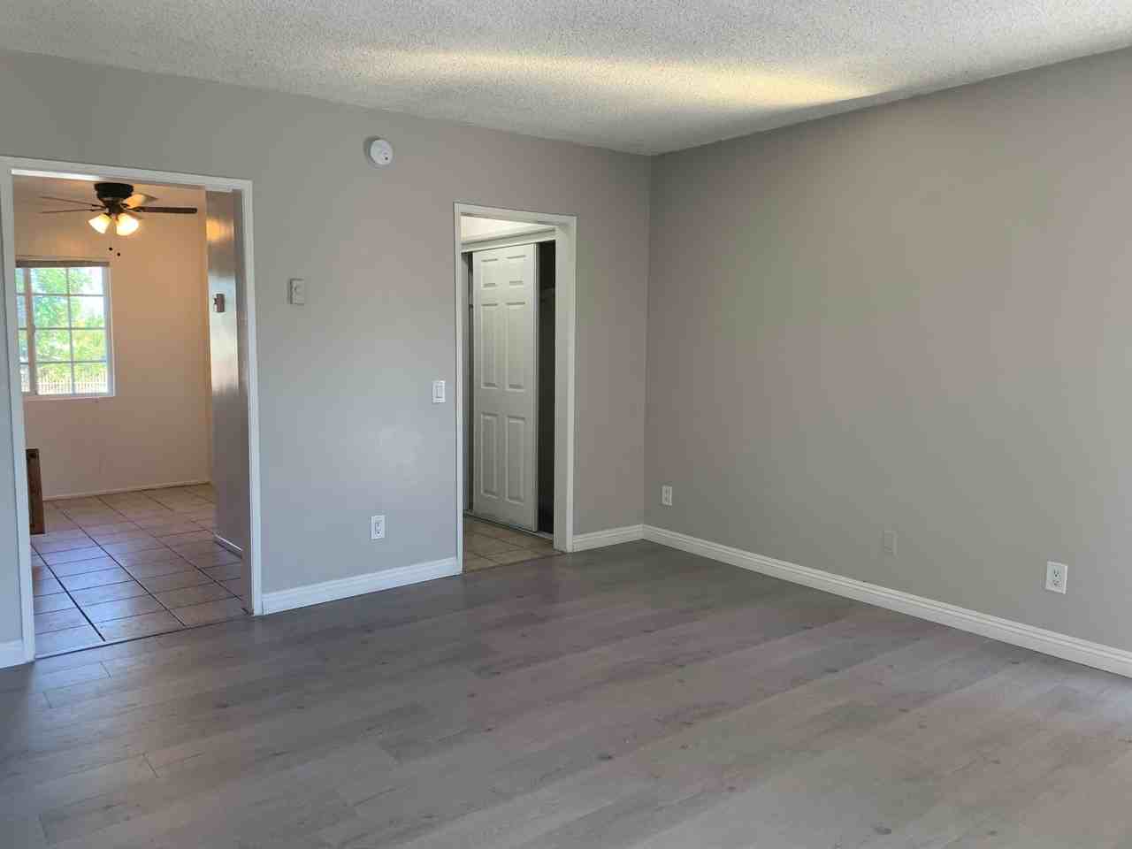 AJ North Hills / 8542 Columbus / John / RC - Photo 4 of 14