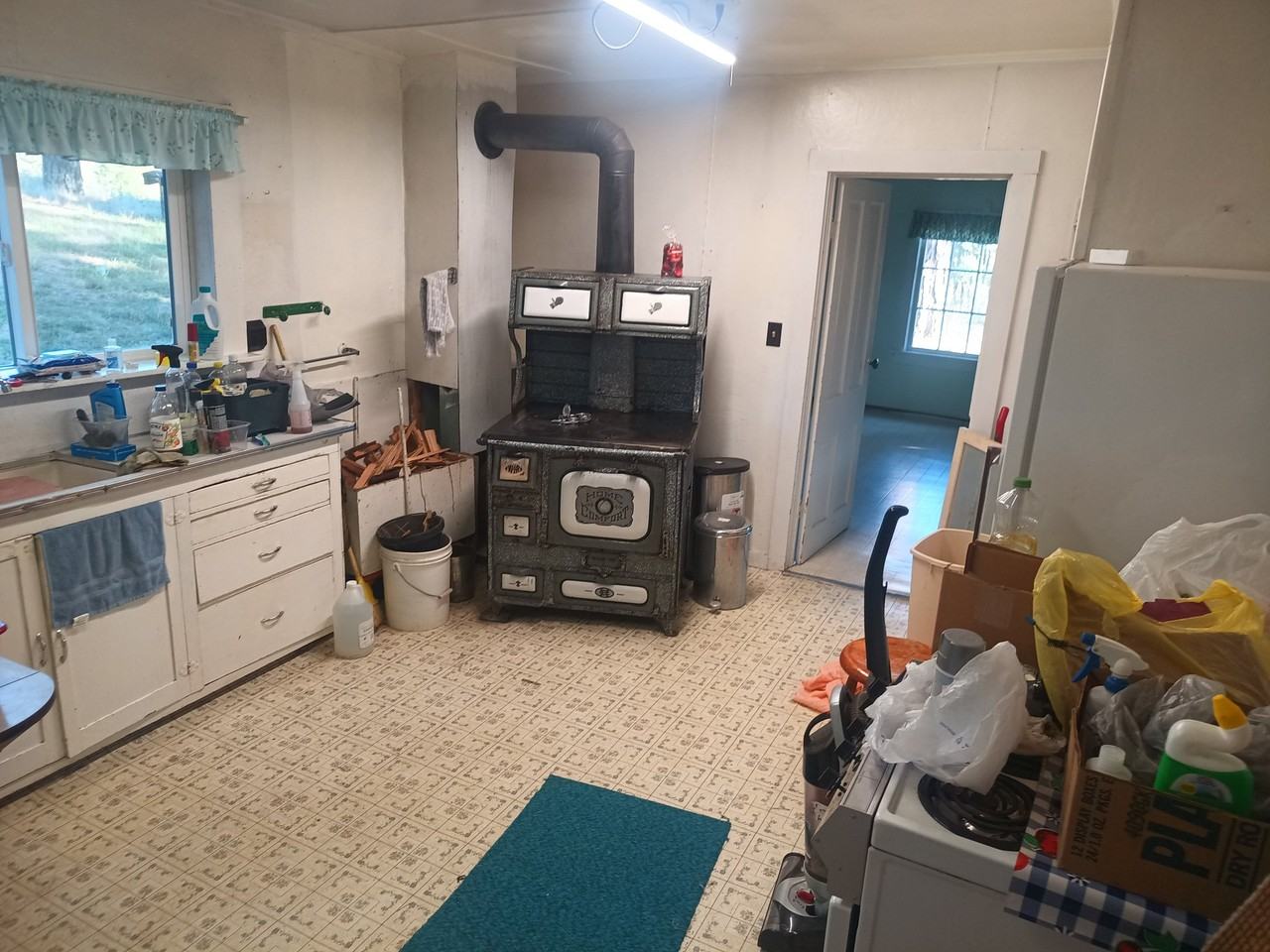 1014 Frink Rd - Photo 5 of 18
