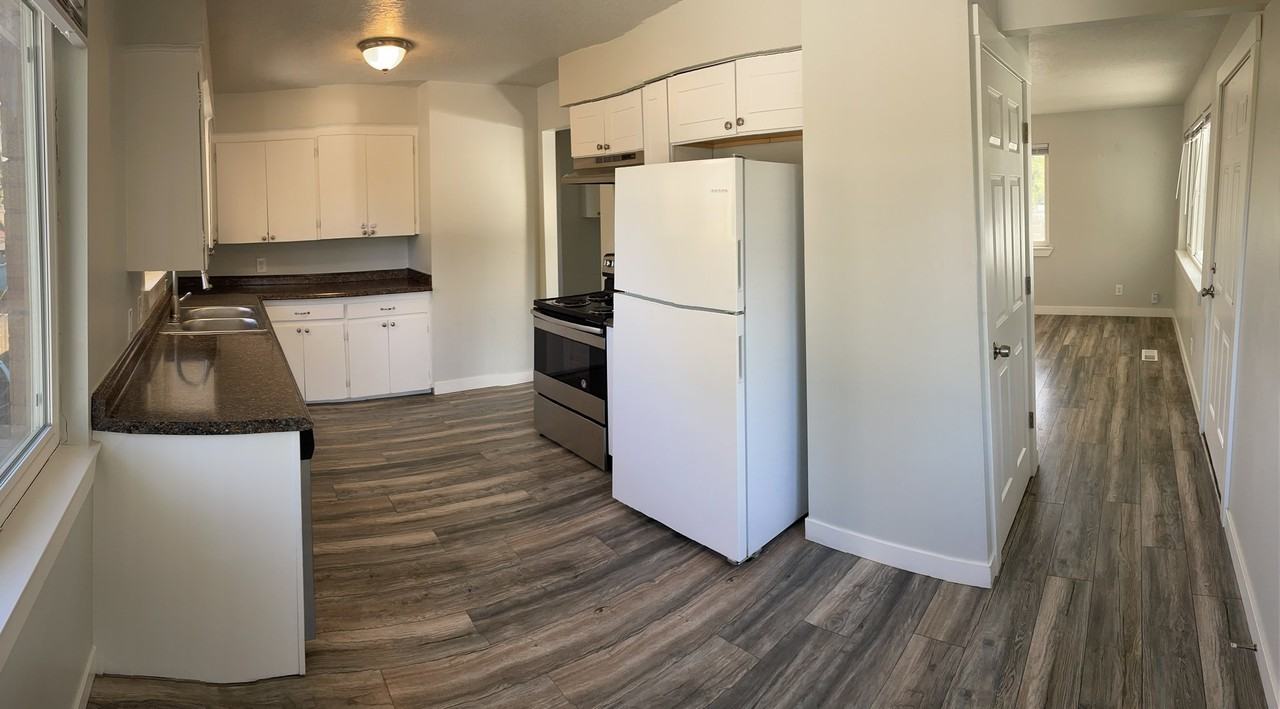 339E E Blaine Ave #1 - Photo 7 of 18