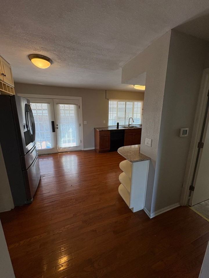 6102 E 129th St - Photo 6 of 31