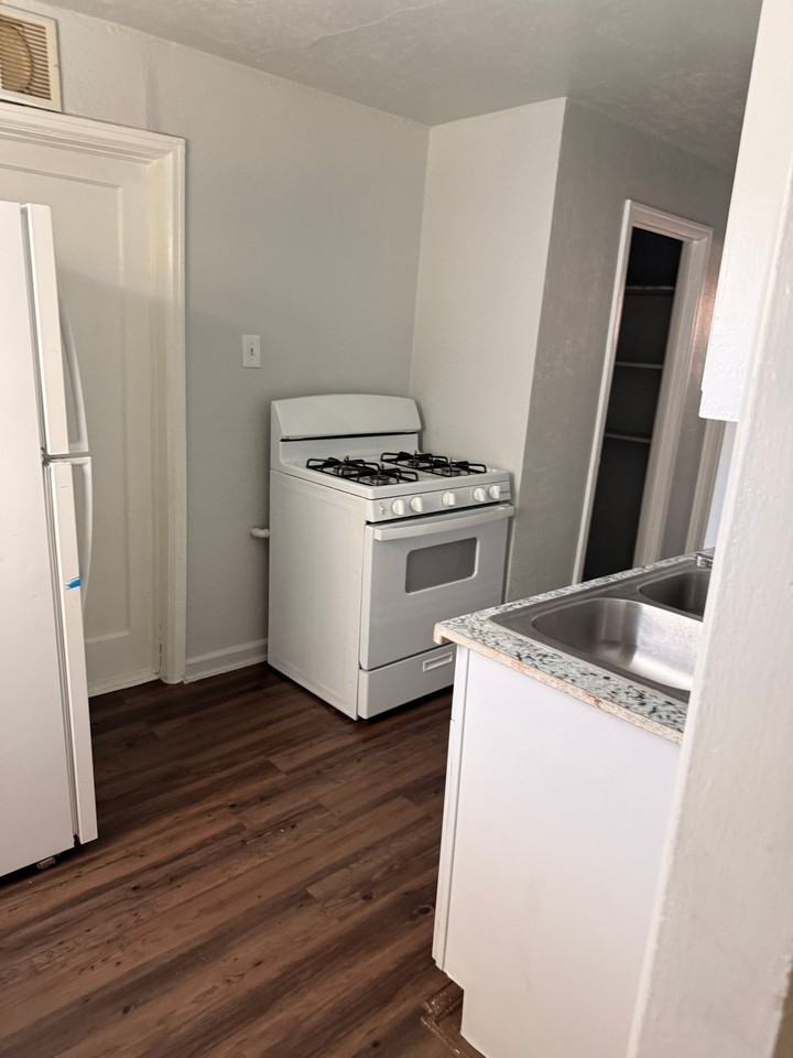 290 W Center St #294-2 - Photo 5 of 12