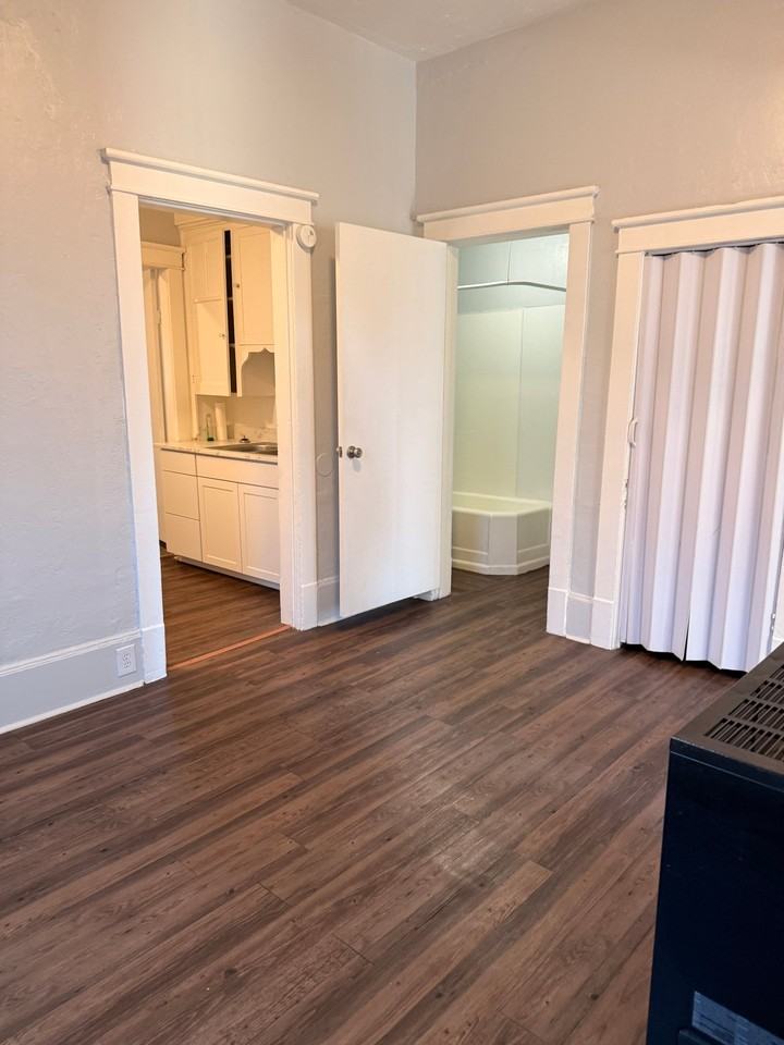 470 W Center St #472 - Photo 4 of 11