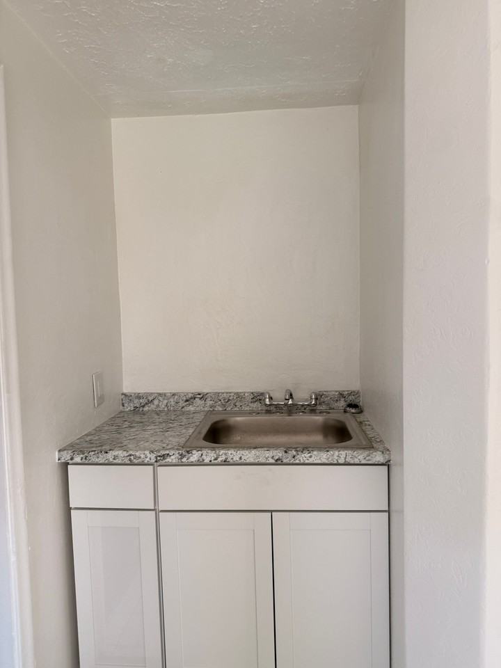 3129 S Main St #3 - Photo 5 of 10