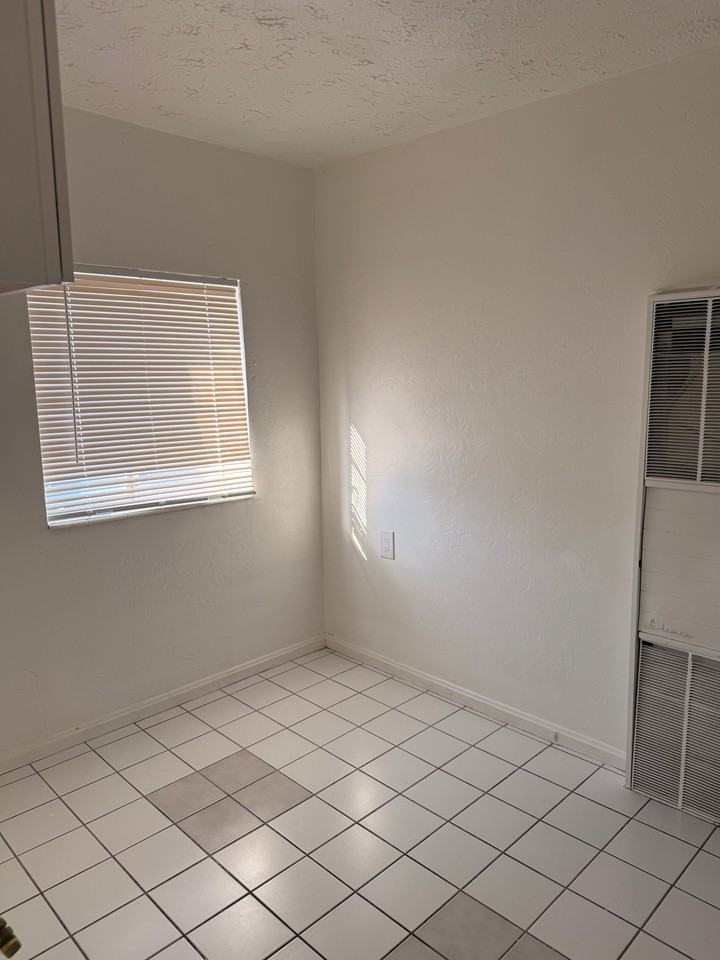 3129 S Main St #3 - Photo 6 of 10
