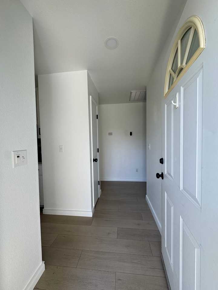 359 Christina Dr - Photo 2 of 21