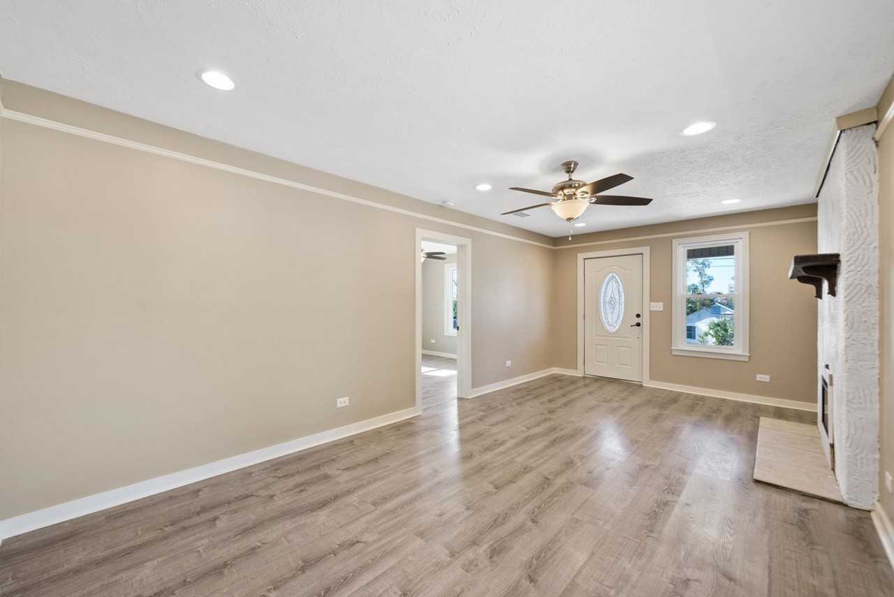 662 Cypress Ave - Photo 5 of 16