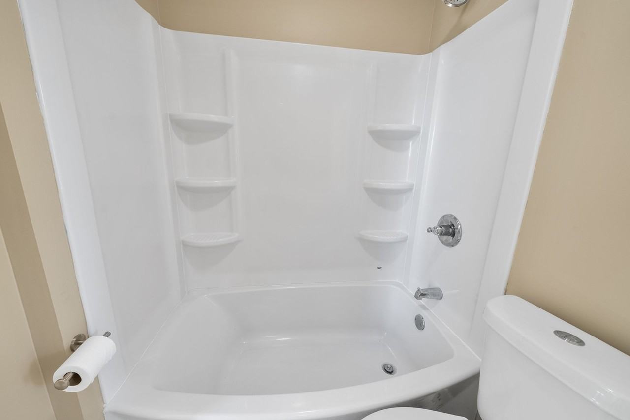 662 Cypress Ave - Photo 7 of 16