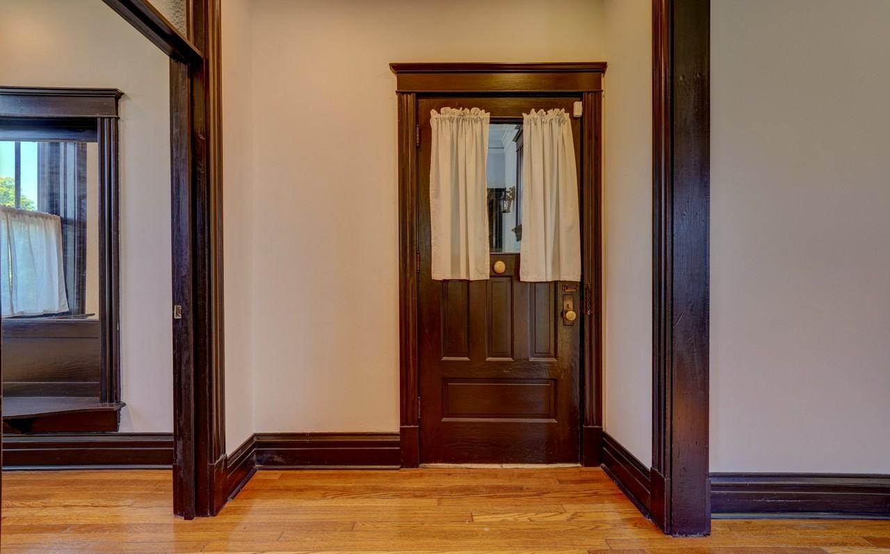 3548 Victor St #3W - Photo 2 of 20