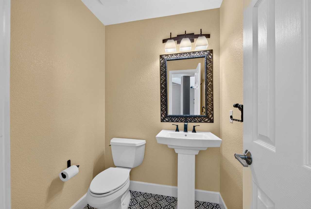 22015 E Jamison Pl - Photo 4 of 22