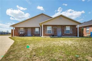 featured image of 3508 Sw Landau Ct #2