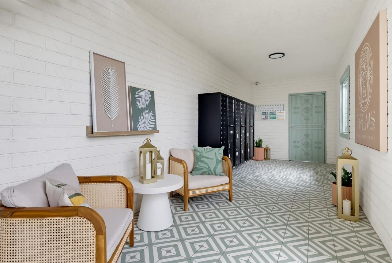 Palms Apartments - Photo 4 of 27