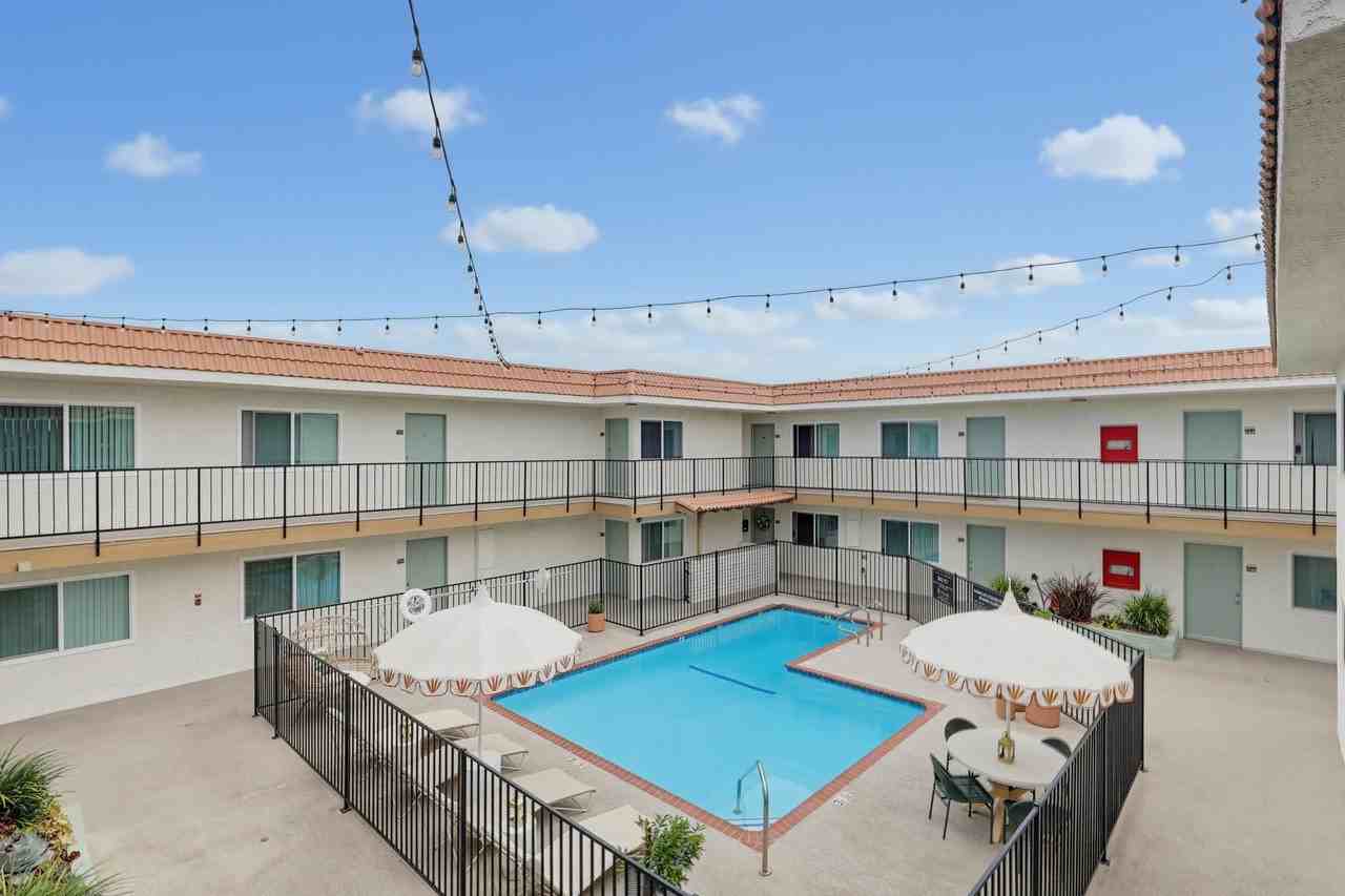 Palms Apartments - Photo 5 of 27