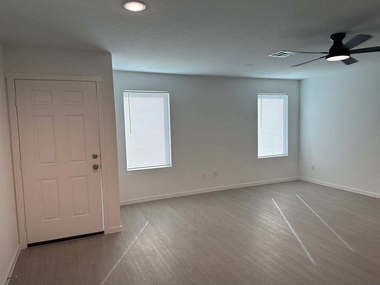 10735 Minuet Ln - Photo 3 of 27