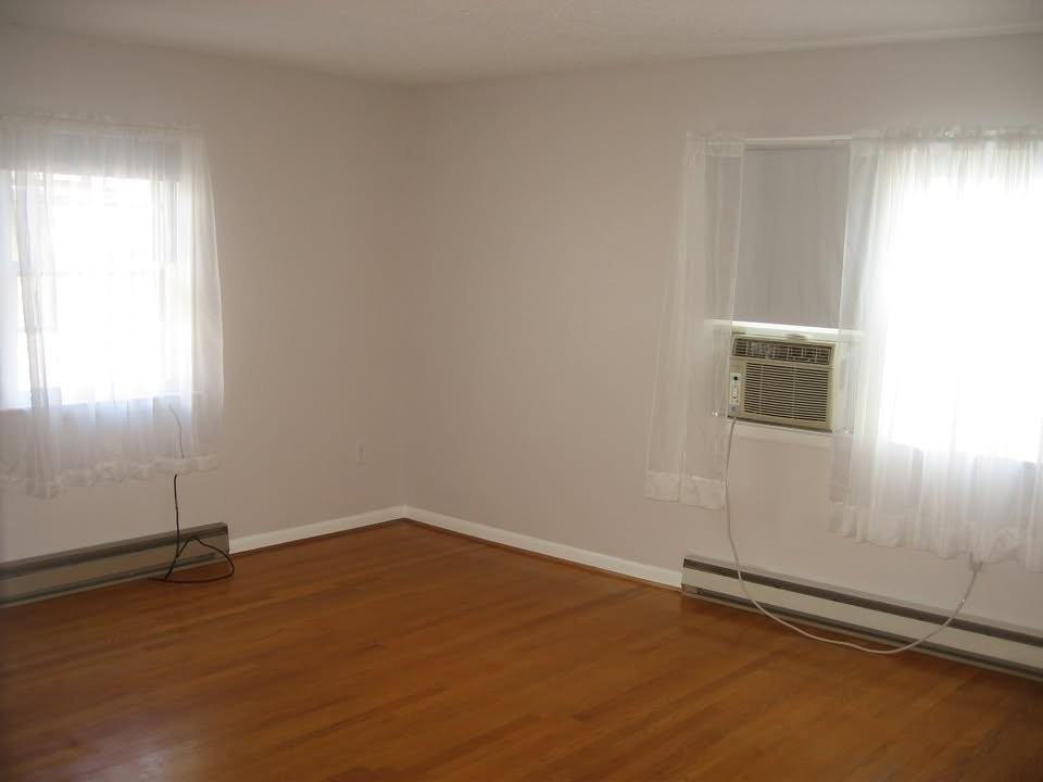 737 1/2 Winchester Ave #0 - Photo 5 of 5