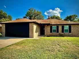 1301 W Waco St - Photo 1 of 1