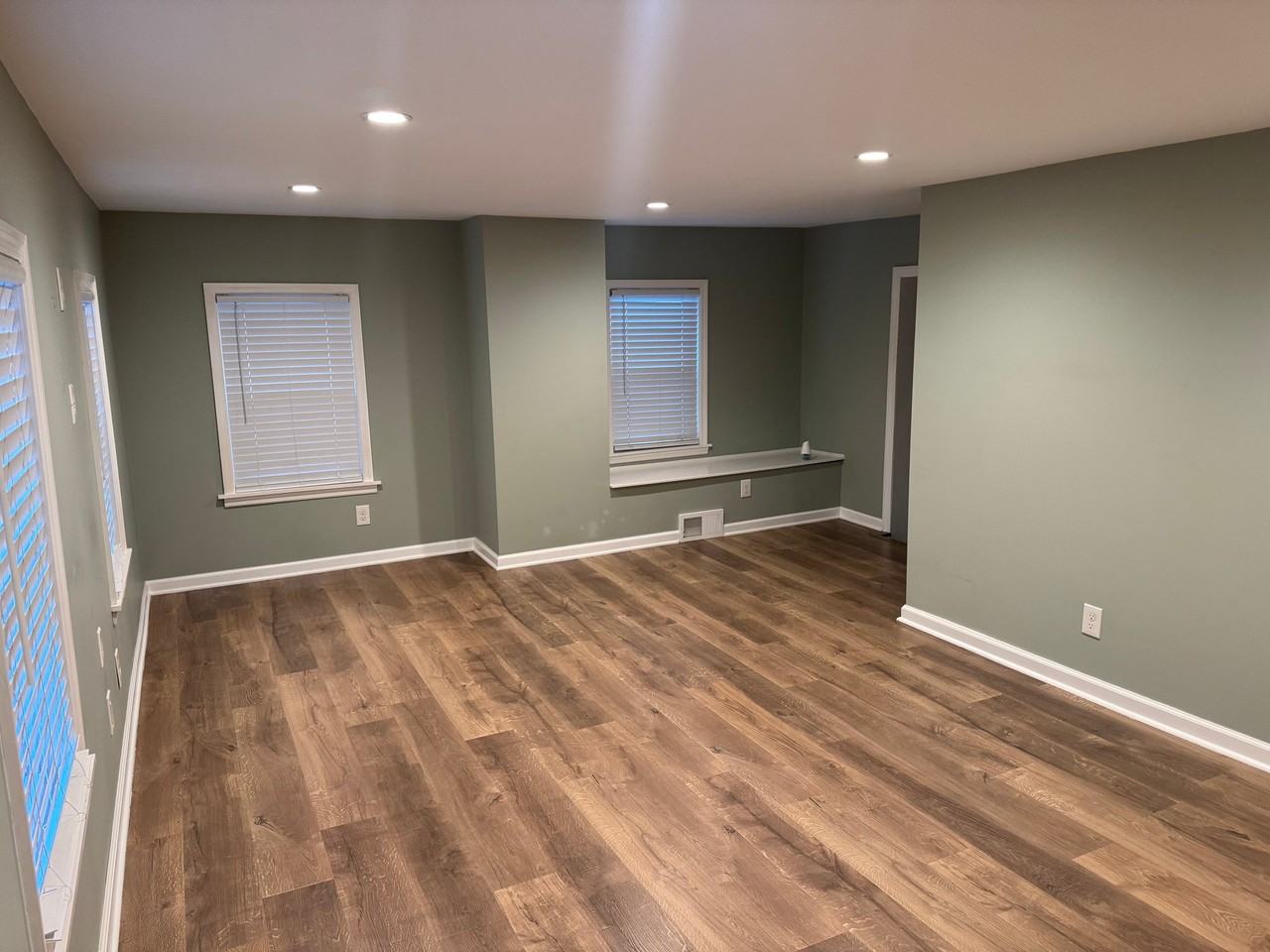 25 Hibernia Ave - Photo 6 of 15