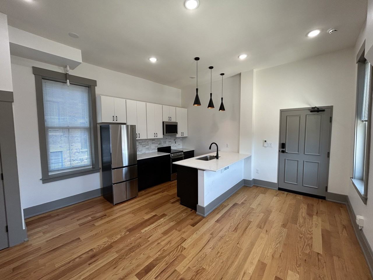 1725 Elm St #4 - Photo 2 of 9