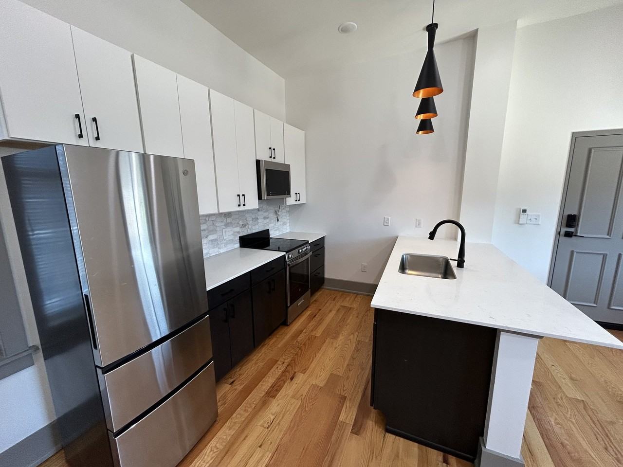 1725 Elm St #4 - Photo 3 of 9