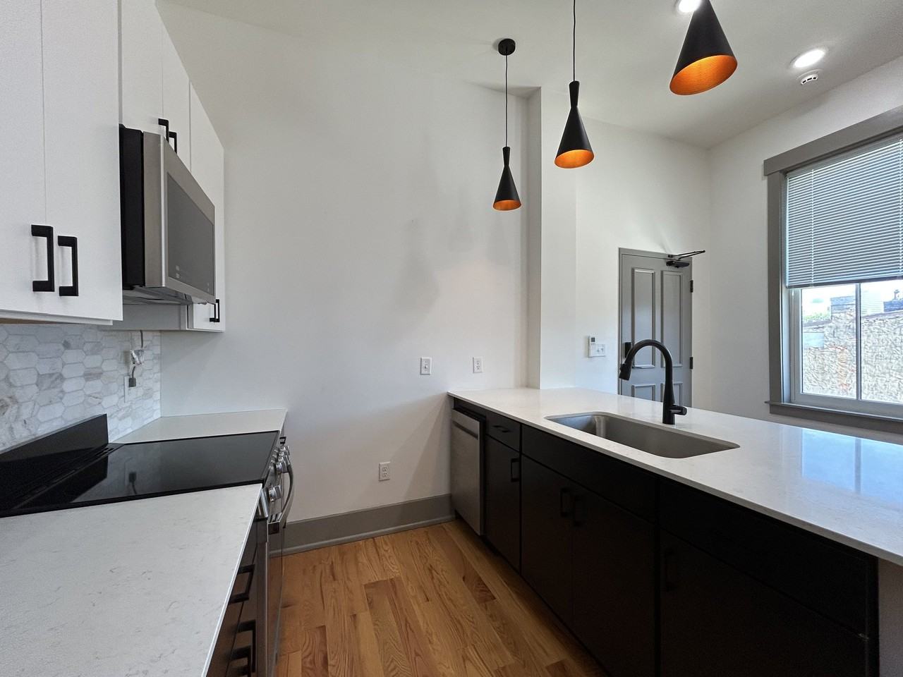 1725 Elm St #4 - Photo 4 of 9