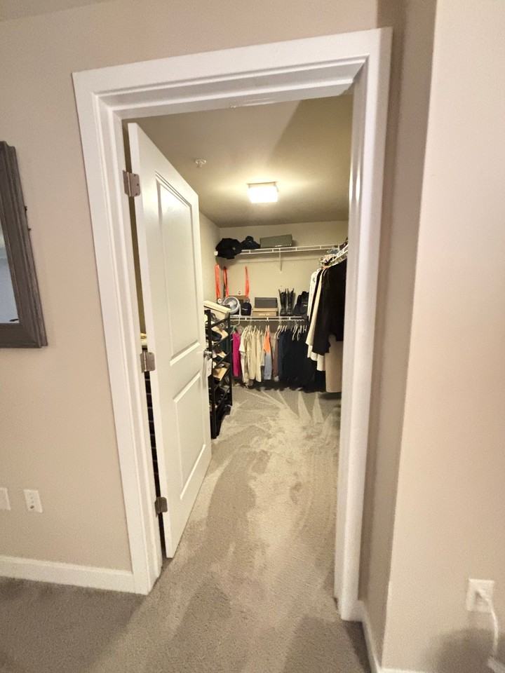 7915 Jones Branch Dr #132 - Photo 7 of 9