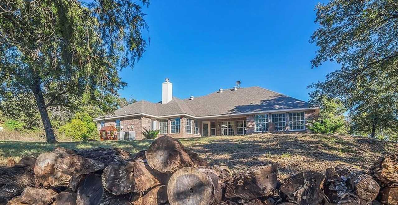 4417 Slayton Rd - Photo 3 of 7