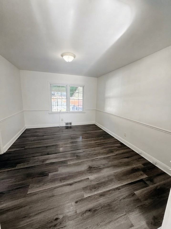 1626 Feldbrook Rd - Photo 5 of 12