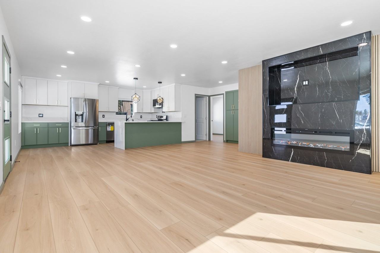 3909 Marine View Ave #1 - Photo 4 of 16