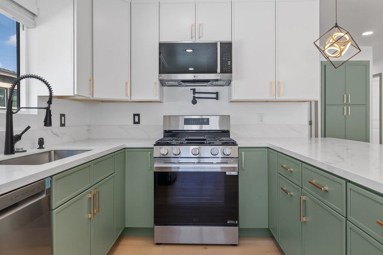 3909 Marine View Ave #1 - Photo 7 of 16