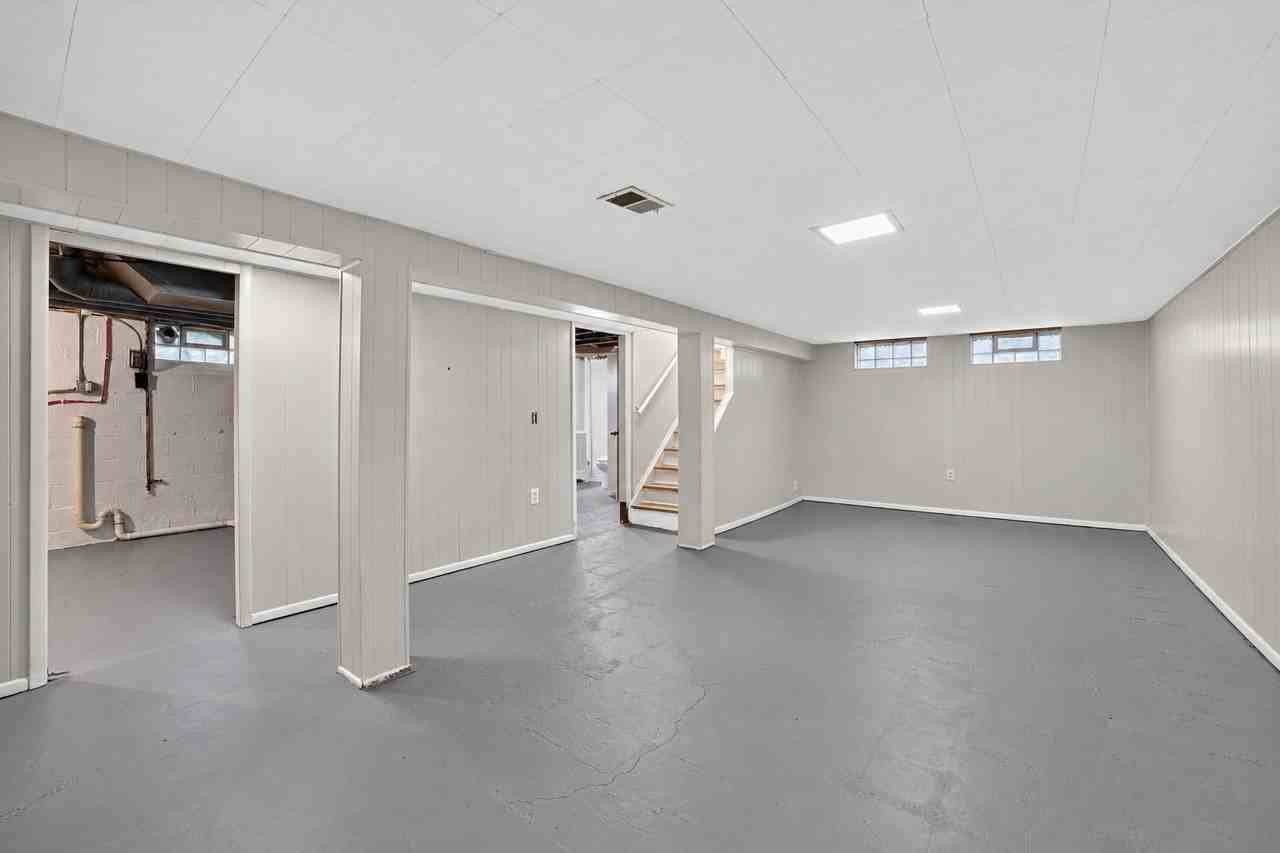 14112 Krems Ave - Photo 3 of 20