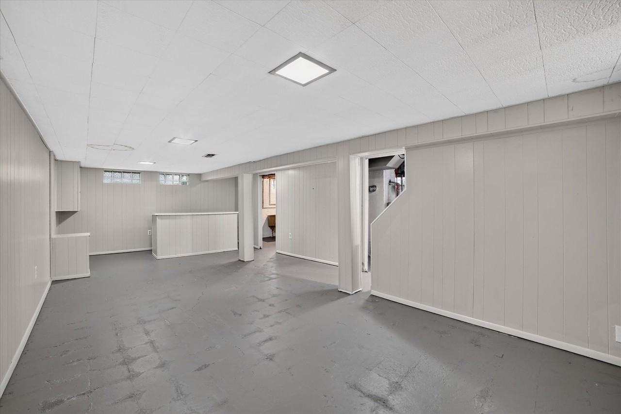 14112 Krems Ave - Photo 4 of 20