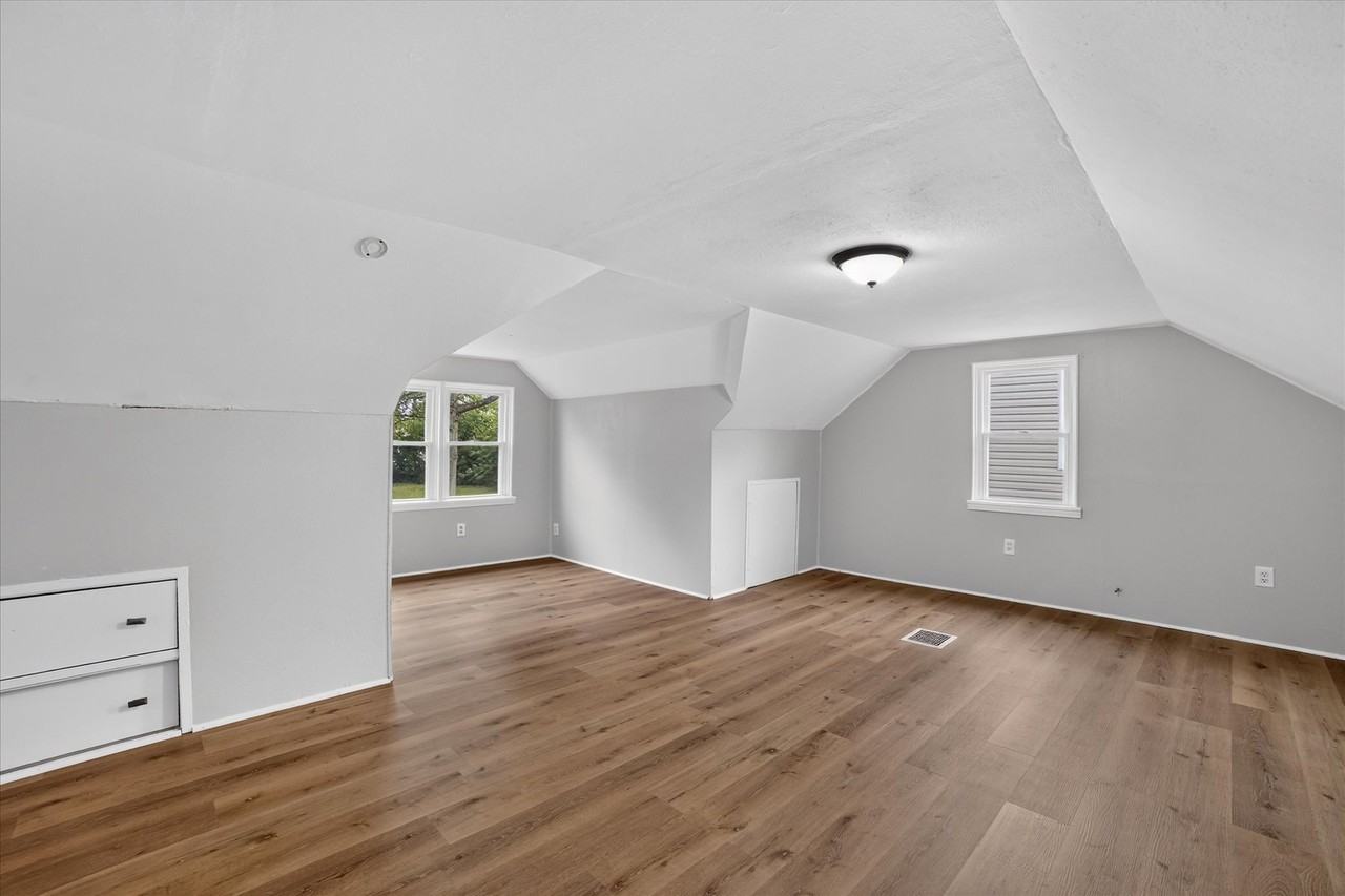 14112 Krems Ave - Photo 5 of 20