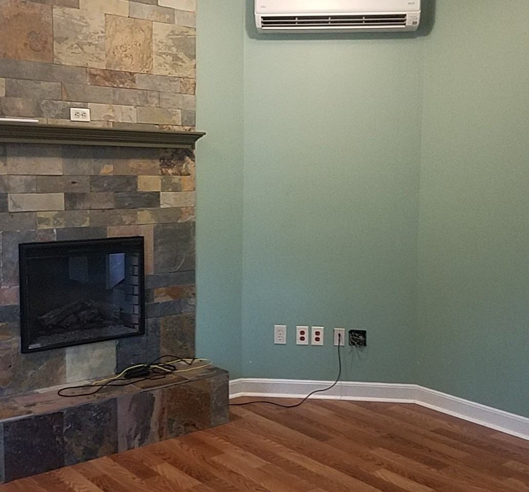 15309 Parker Rd - Photo 3 of 10
