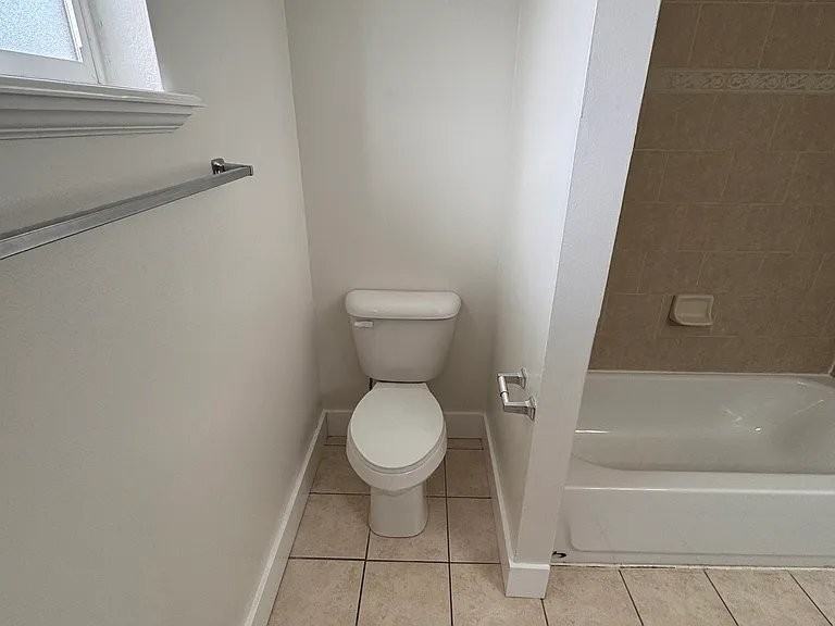 651 Nw #C - Photo 6 of 20