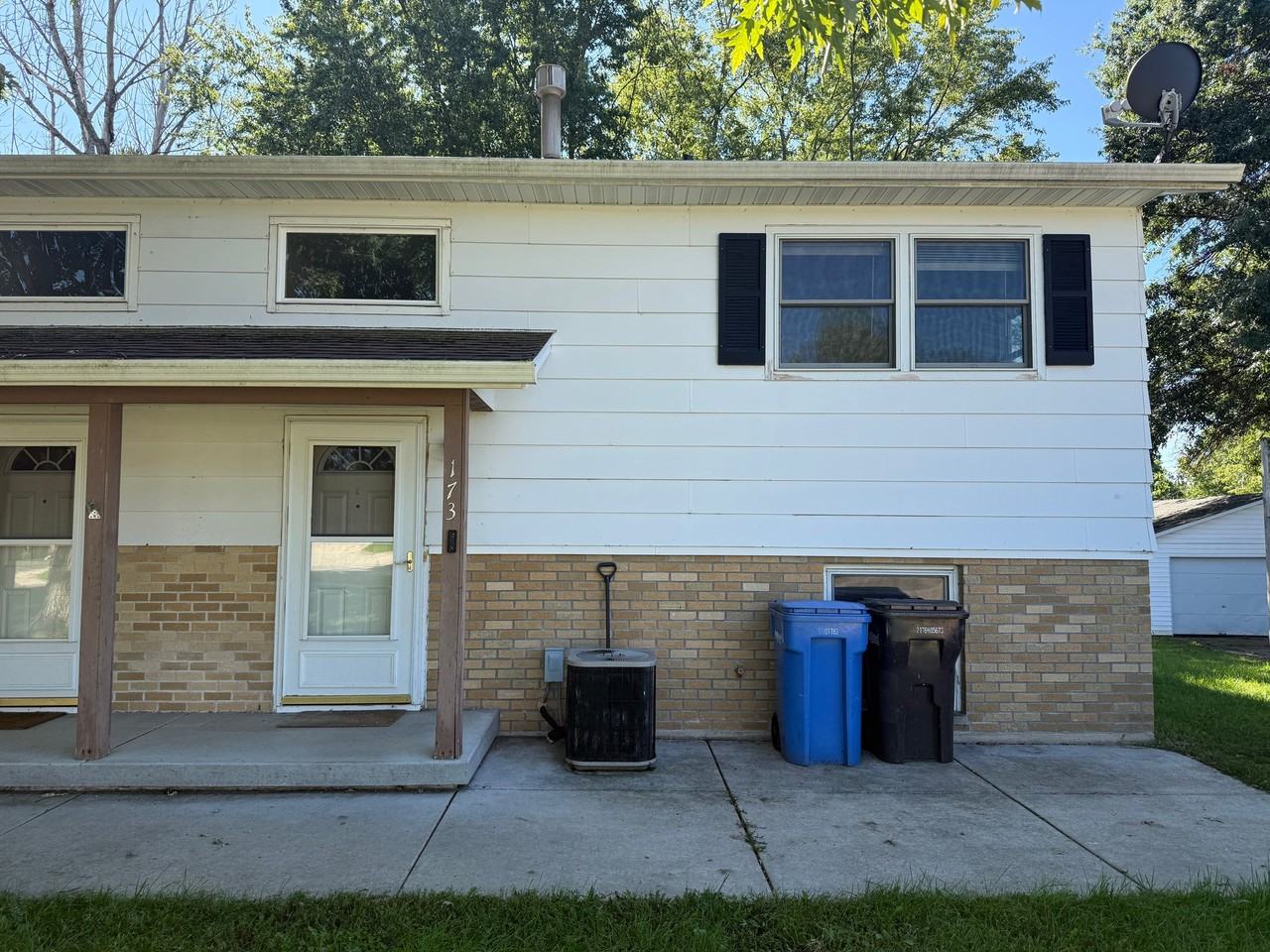 173 Walnut St #173 - Photo 2 of 20