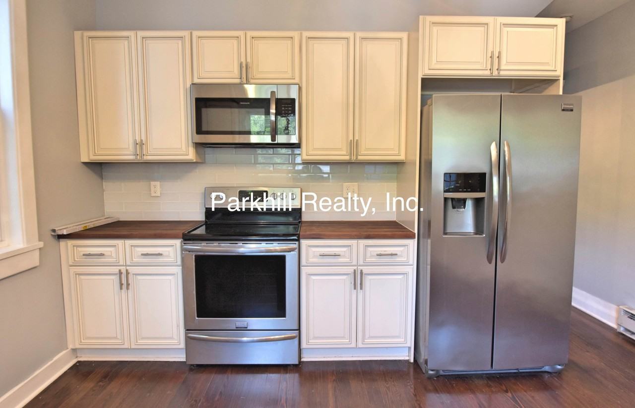 696 S Main St - Photo 7 of 16