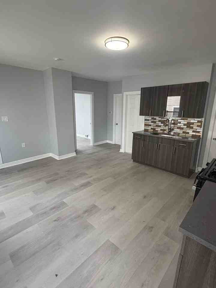 757 Ogden St #1 - Photo 4 of 9