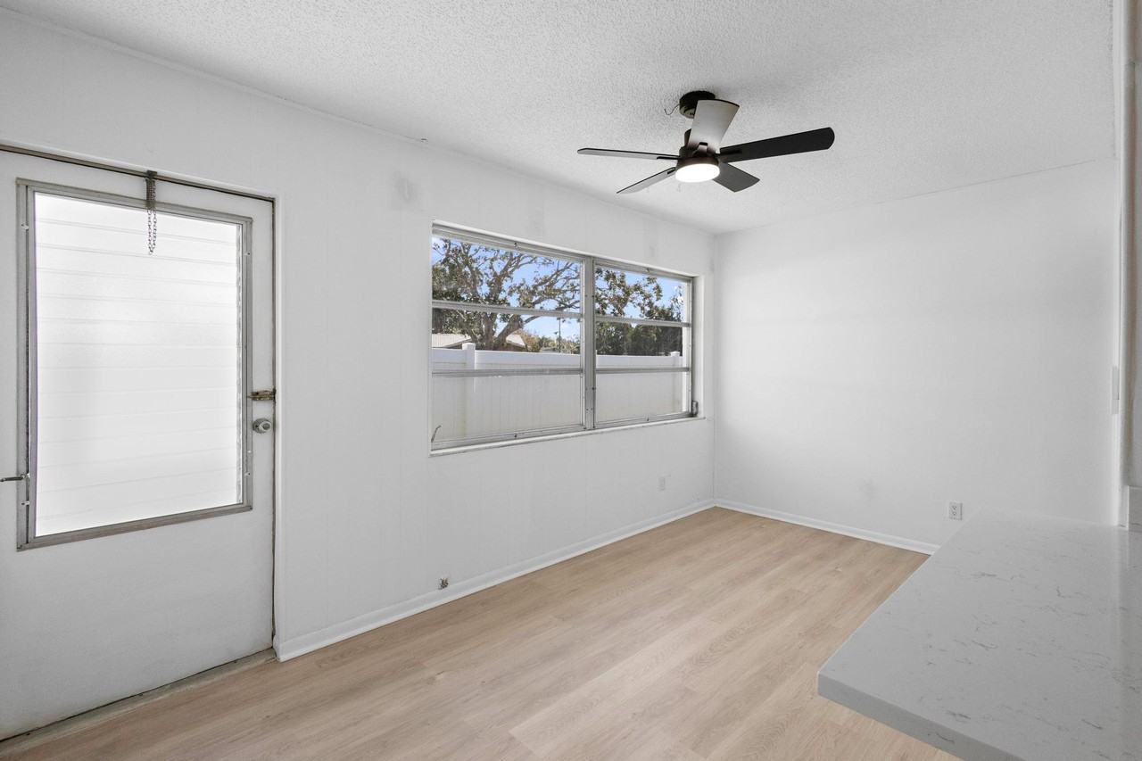 11200 102nd Ave #74 - Photo 4 of 18