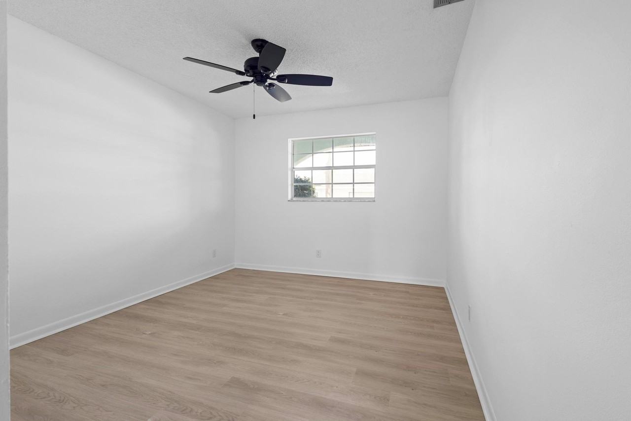 11200 102nd Ave #74 - Photo 5 of 18