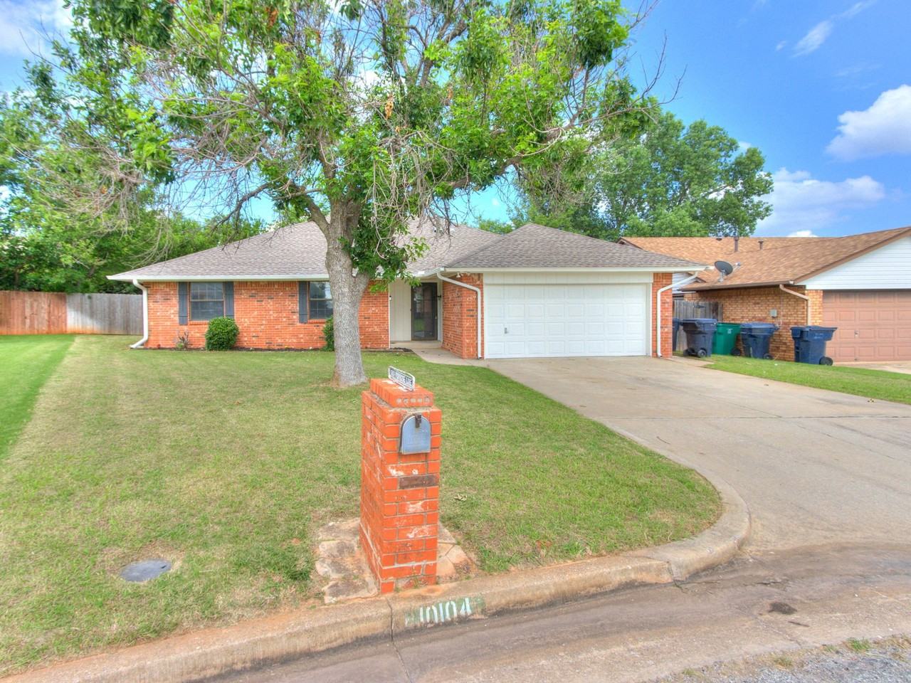 10104 Primrose Ln