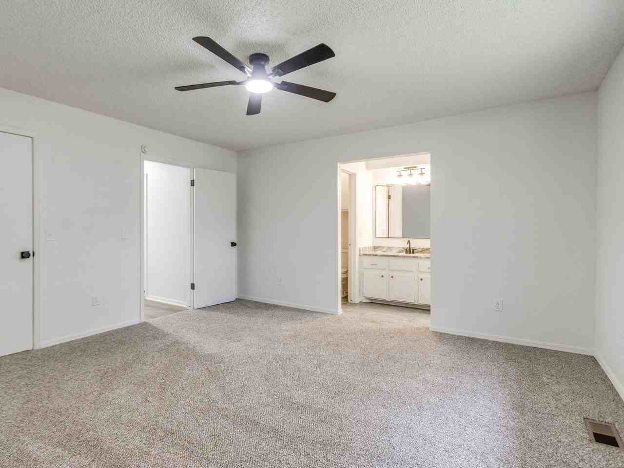10104 Primrose Ln - Photo 5 of 7