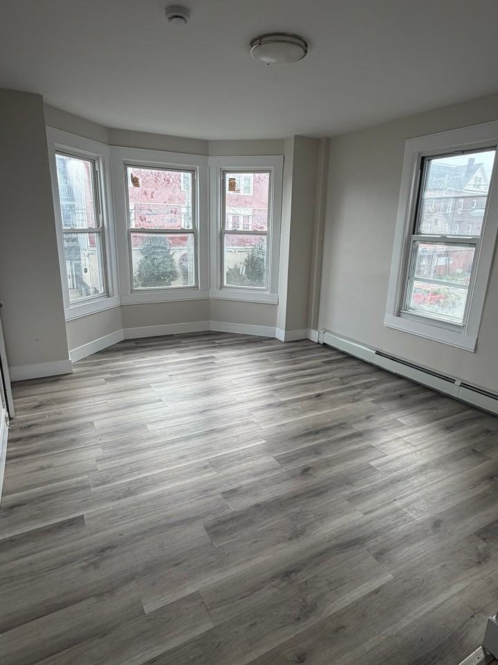 755 Ogden St #2 - Photo 5 of 14