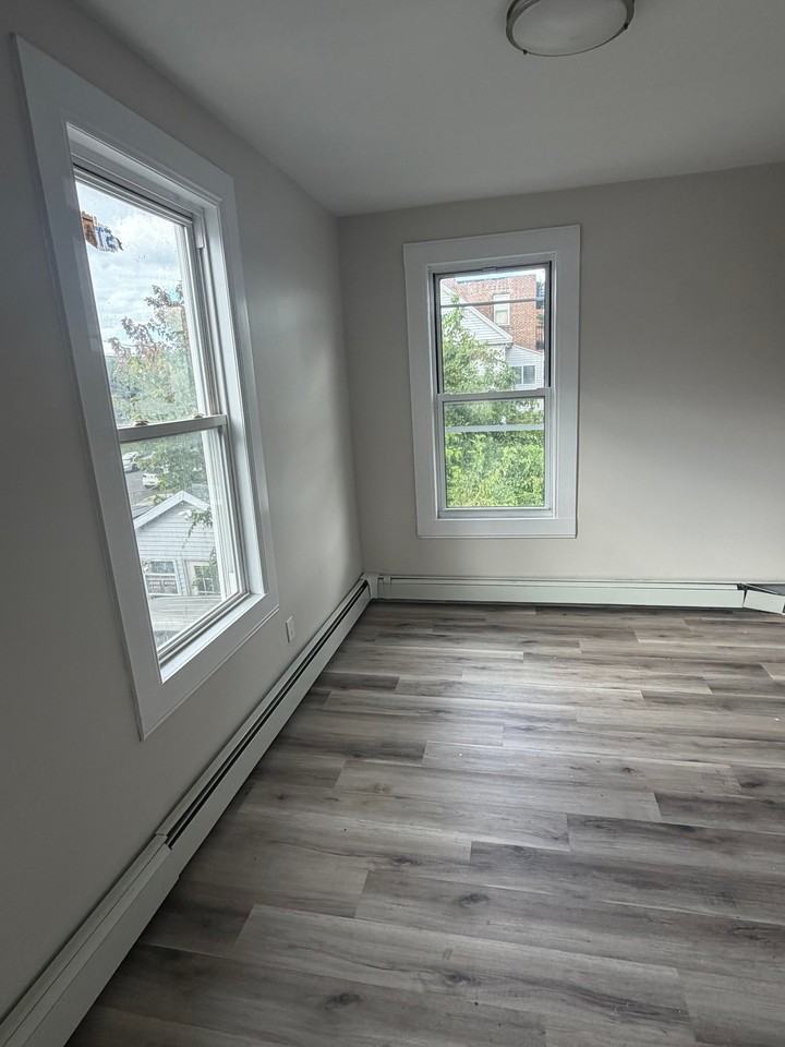 755 Ogden St #2 - Photo 7 of 14