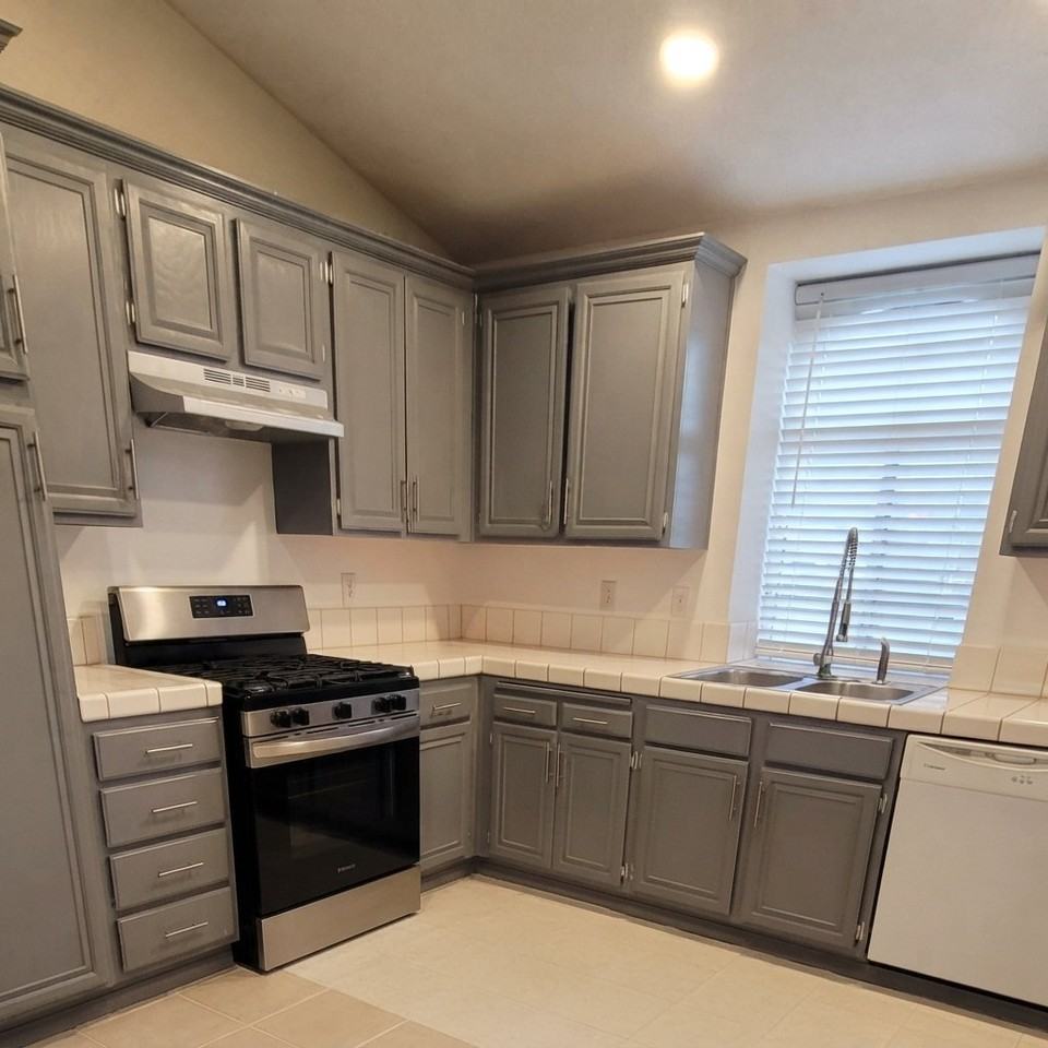 4339 E Avenue Q11 - Photo 7 of 17