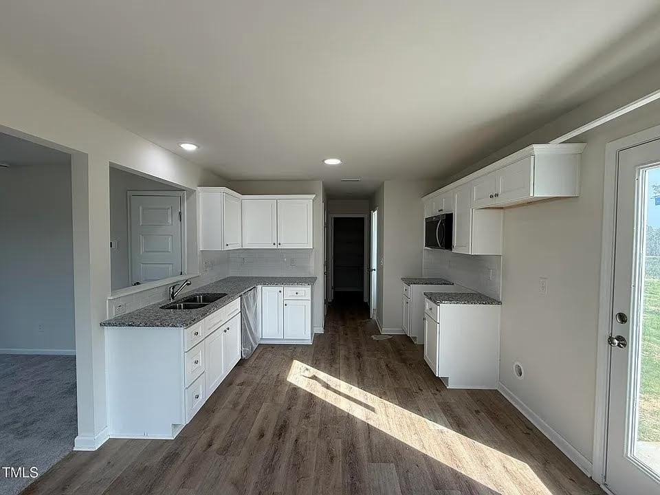 63 Coharie Dr - Photo 3 of 13