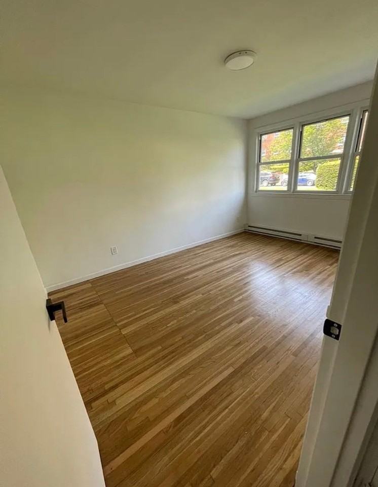 30 Archer Ave #1C - Photo 7 of 8